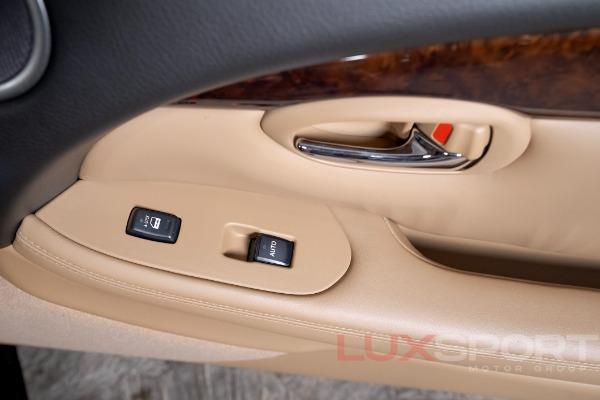 Used 2006 Lexus SC 430  | Woodbury, NY