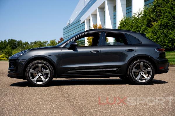 Used 2022 Porsche Macan  | Woodbury, NY