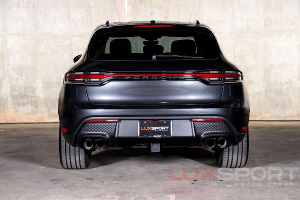 Used 2022 Porsche Macan  | Woodbury, NY