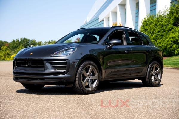 Used 2022 Porsche Macan  | Woodbury, NY