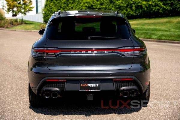 Used 2022 Porsche Macan  | Woodbury, NY